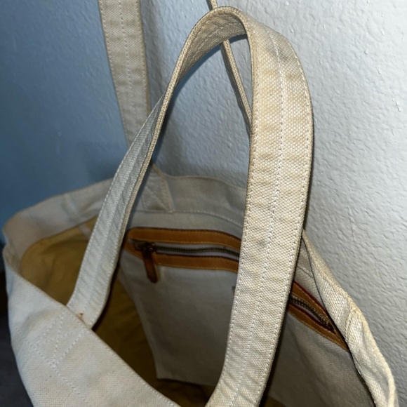 Louis Vuitton: Beaded That's Love Limited Edition Tote (on Scarlett Johansson) - Picture 13 of 16